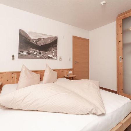 Aparthotel Ambiente Umhausen Exterior photo